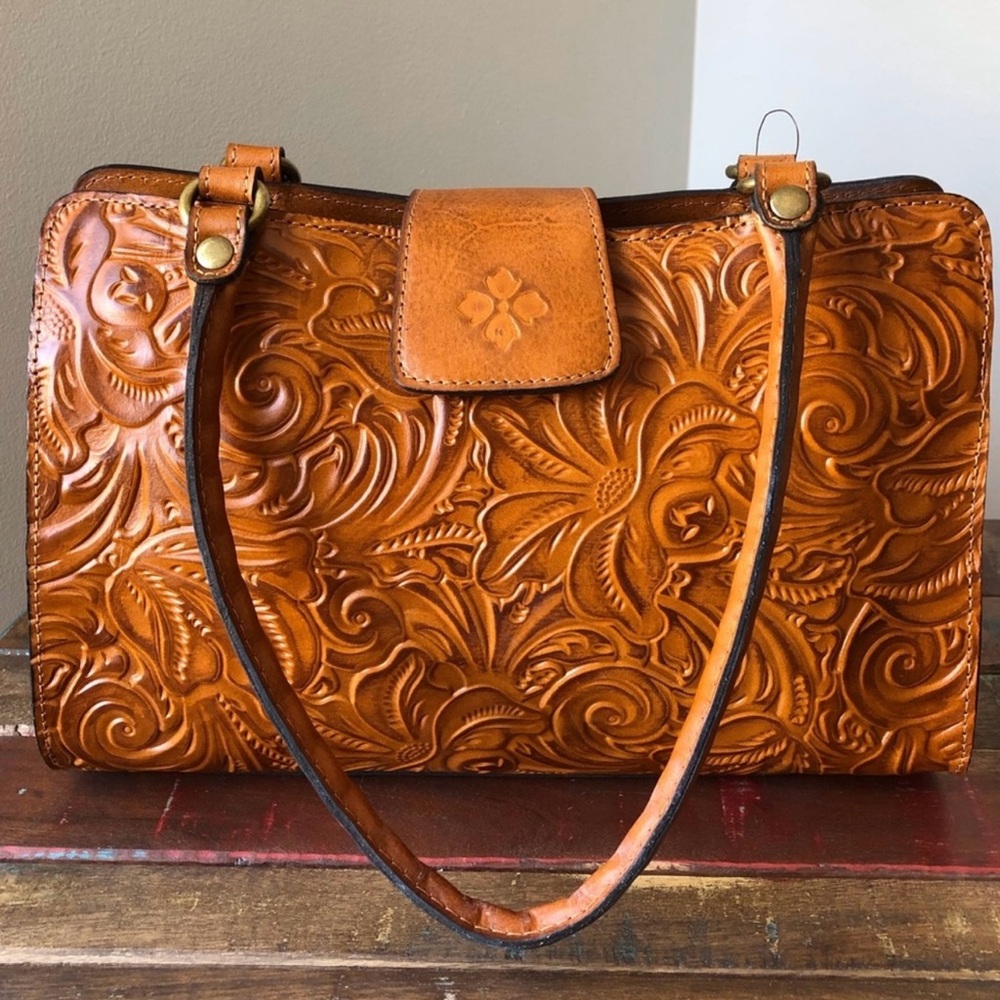 Patricia Nash Leather Tooled Rienzo, EUC